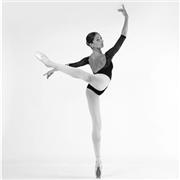 Ballerina professionista del Teatro San Carlo offre lezioni di danza classica private o di gruppo